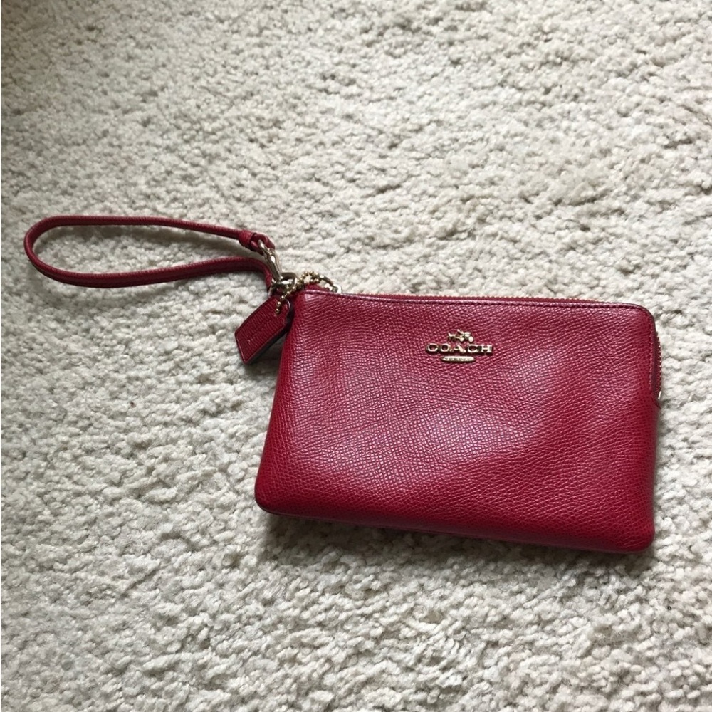 Coach corner zip wristlet red leather
